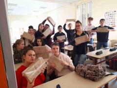 distribution de rations de combat à la CDSG